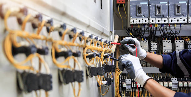 Professional Electrician technician working in Spencer, IN